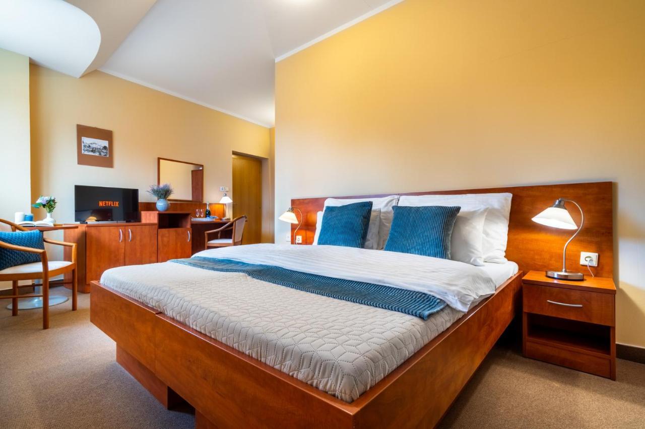 Hotel U Vlasskeho Dvora Kutná Hora Zewnętrze zdjęcie